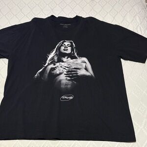 Tate McRae Black Graphic Tee